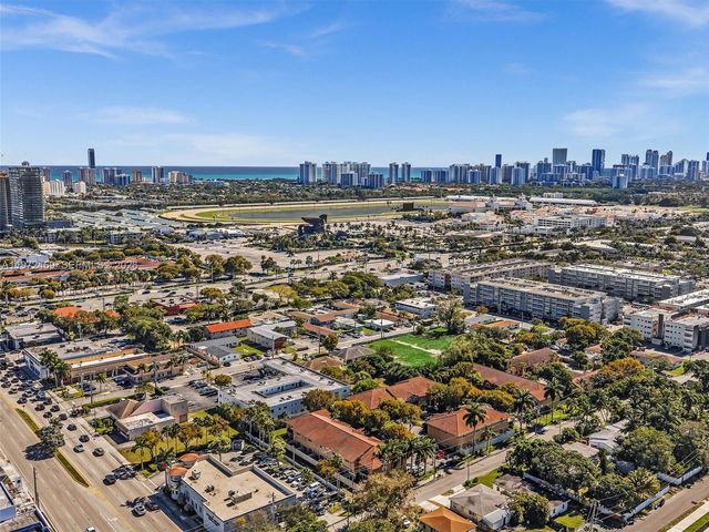 23 SE 3rd Ave, Hallandale Beach, FL 33009