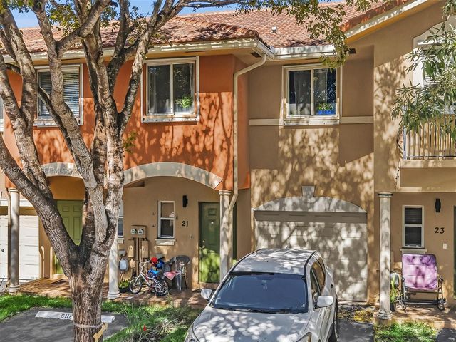 23 SE 3rd Ave, Hallandale Beach, FL 33009