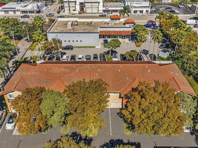 23 SE 3rd Ave, Hallandale Beach, FL 33009