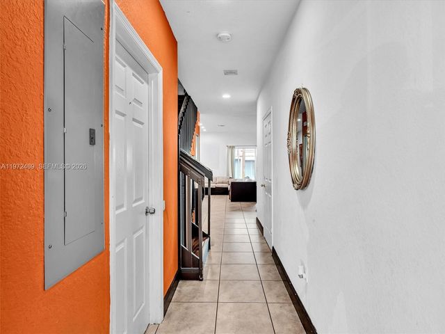 23 SE 3rd Ave, Hallandale Beach, FL 33009