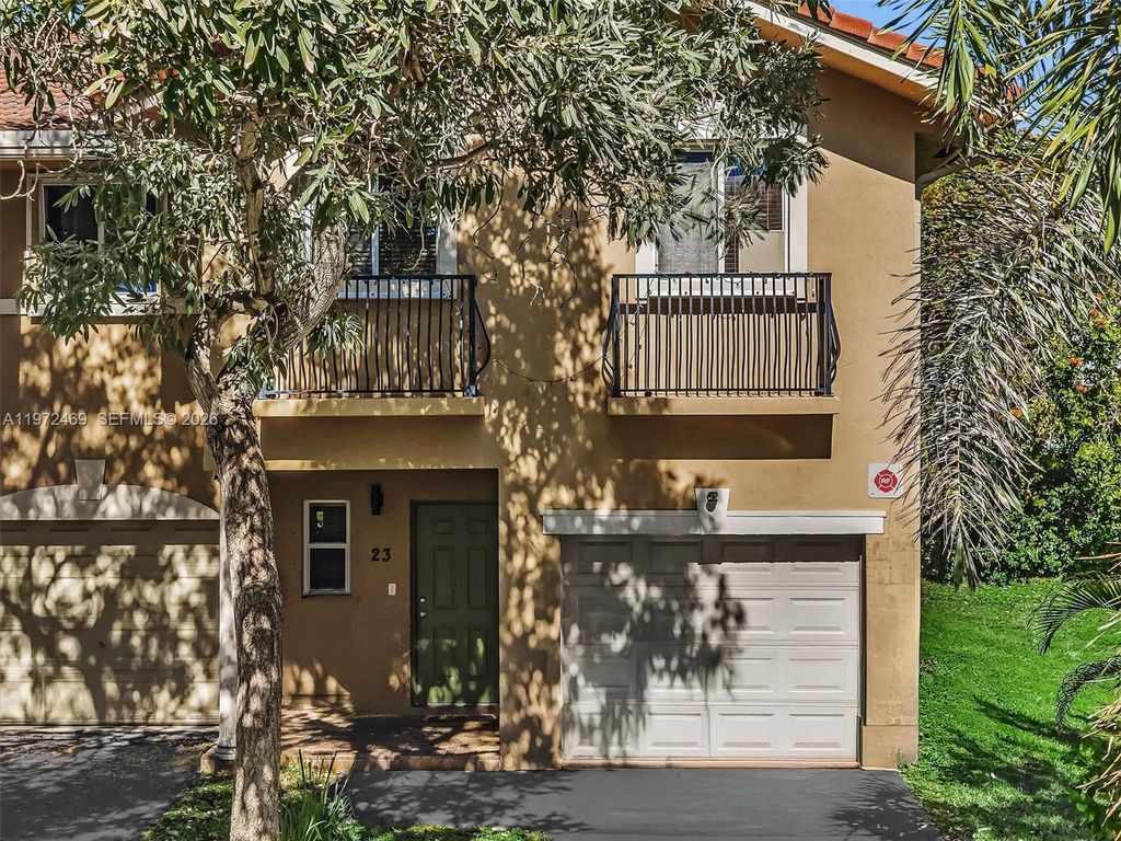 23 SE 3rd Ave, Hallandale Beach, FL 33009