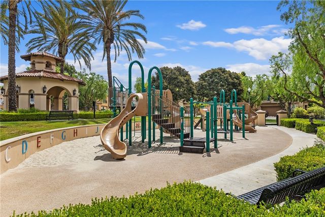21 Bel Spring, Irvine, CA 92602