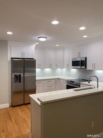 440 Pitkin Hollow 440, Trumbull, CT 06611