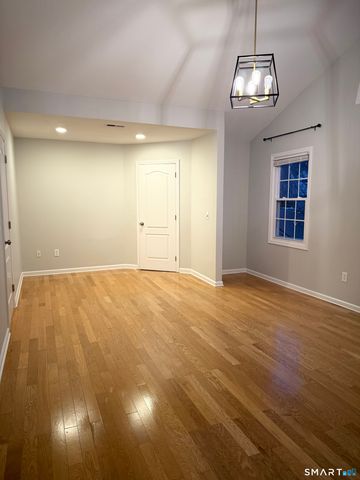 440 Pitkin Hollow 440, Trumbull, CT 06611