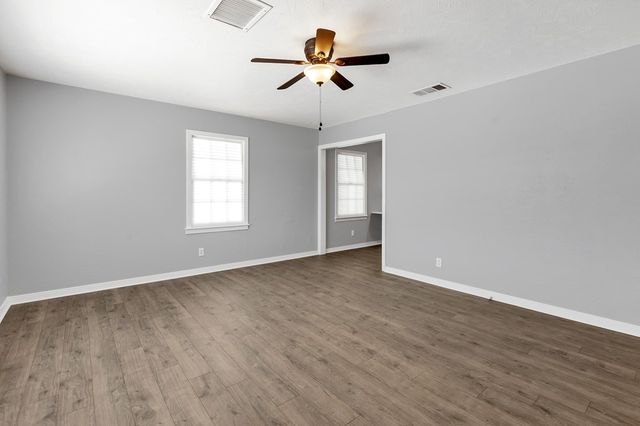 3010 W Ohio Ave, Midland, TX 79701