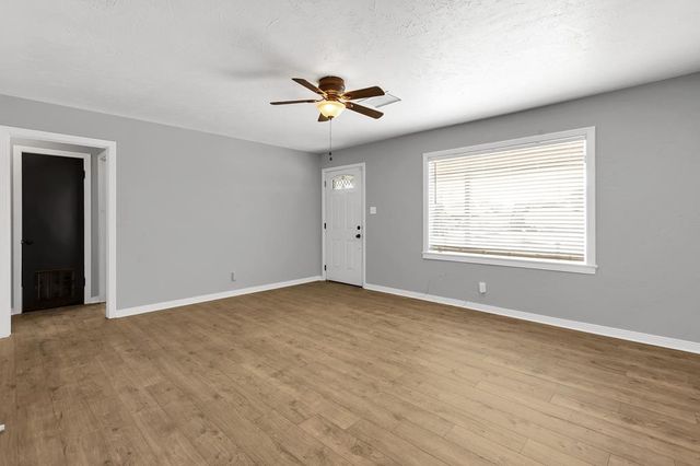 3010 W Ohio Ave, Midland, TX 79701