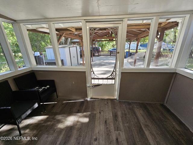 3072 BESSENT Road, Jacksonville, FL 32218