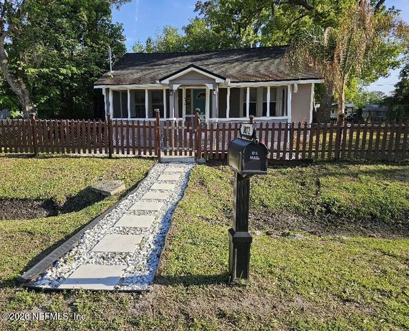 3072 BESSENT Road, Jacksonville, FL 32218
