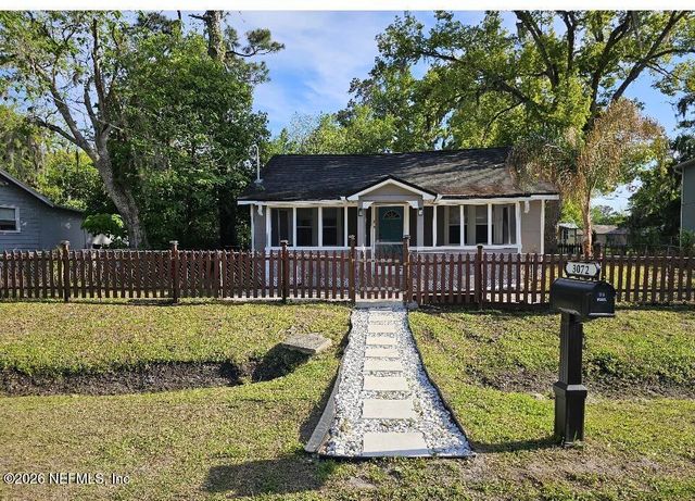 3072 BESSENT Road, Jacksonville, FL 32218