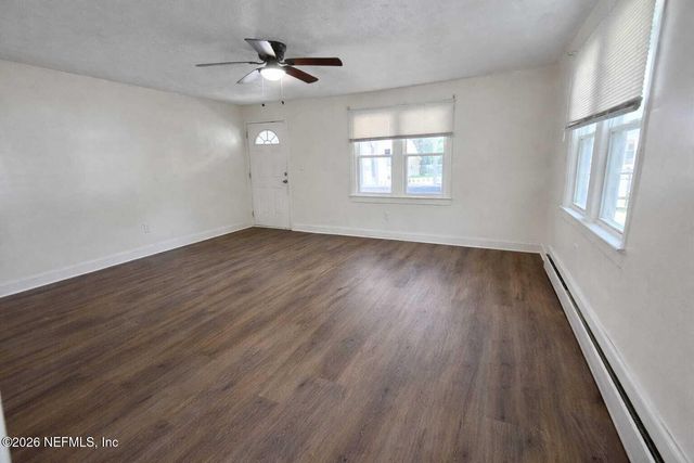 3072 BESSENT Road, Jacksonville, FL 32218