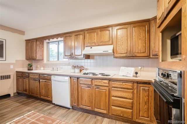 7625 W 25th Avenue, Lakewood, CO 80214