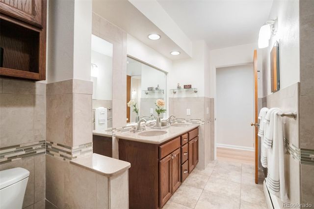 7625 W 25th Avenue, Lakewood, CO 80214