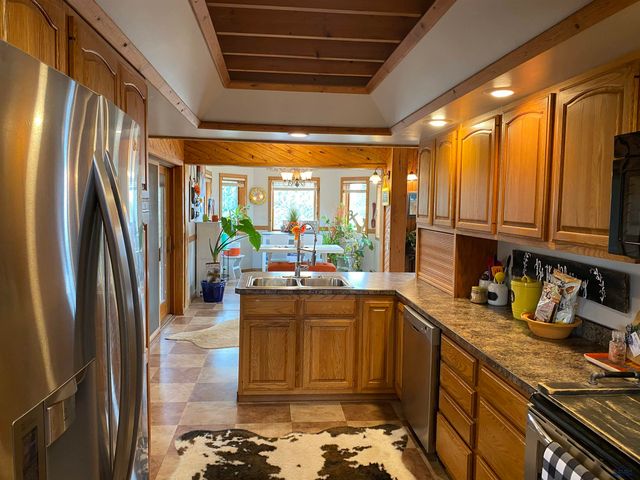 7380 MUIRFIELD DR, Rapid City, SD 57702