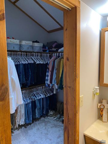 7380 MUIRFIELD DR, Rapid City, SD 57702