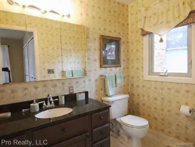 14925 Plymouth Crossing, Plymouth Charter Township, MI 48170