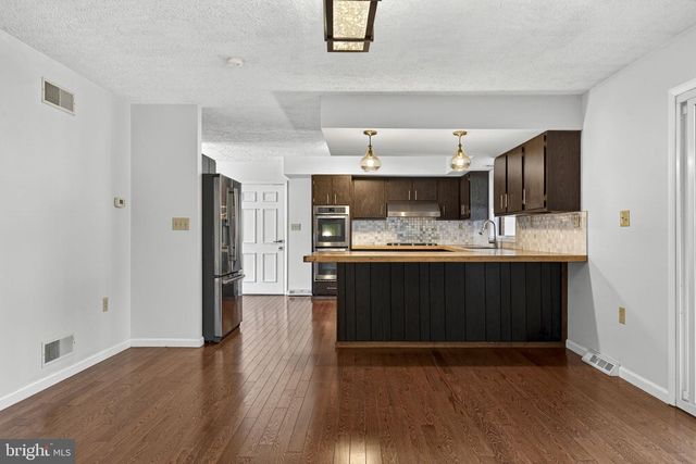 1317 CAROLINE ST, Winchester, VA 22601