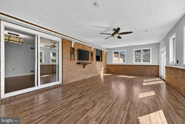 1317 CAROLINE ST, Winchester, VA 22601