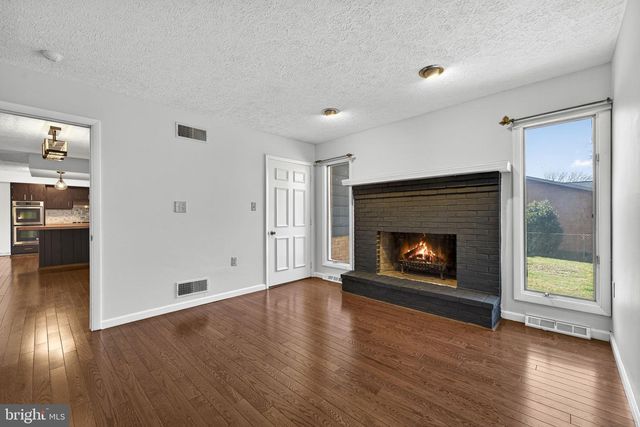 1317 CAROLINE ST, Winchester, VA 22601