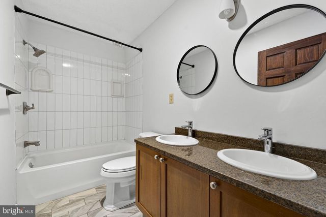 1317 CAROLINE ST, Winchester, VA 22601