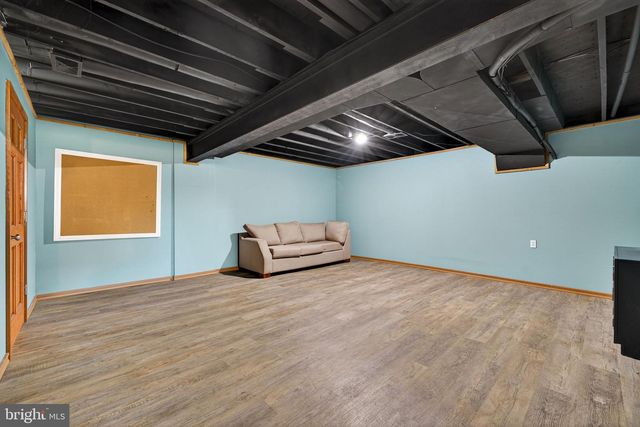 1317 CAROLINE ST, Winchester, VA 22601