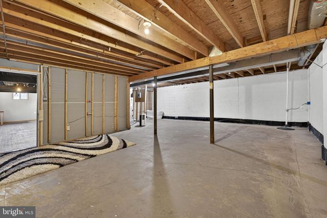 1317 CAROLINE ST, Winchester, VA 22601