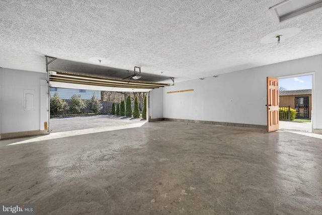 1317 CAROLINE ST, Winchester, VA 22601