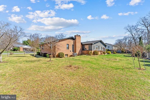 1317 CAROLINE ST, Winchester, VA 22601