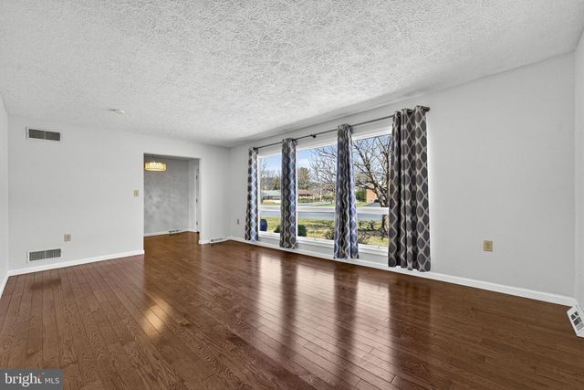 1317 CAROLINE ST, Winchester, VA 22601