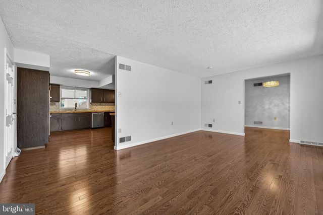 1317 CAROLINE ST, Winchester, VA 22601