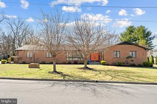 1317 CAROLINE ST, Winchester, VA 22601