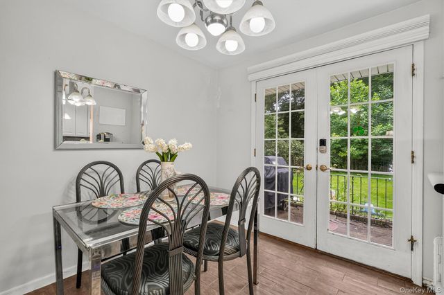 11 Lorraine Court, New City, NY 10956