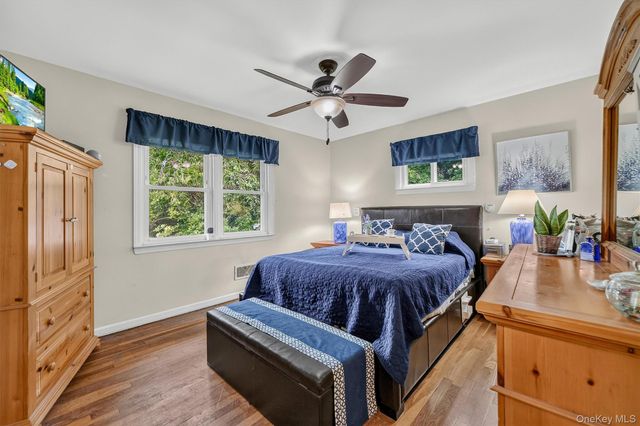 11 Lorraine Court, New City, NY 10956