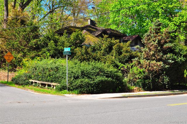 50 Cedar Street, Stony Brook, NY 11790