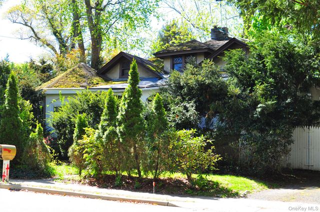 50 Cedar Street, Stony Brook, NY 11790