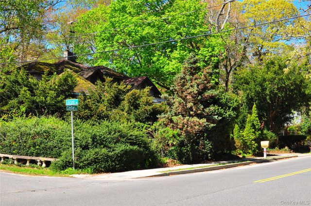 50 Cedar Street, Stony Brook, NY 11790