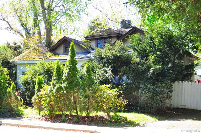 50 Cedar Street, Stony Brook, NY 11790