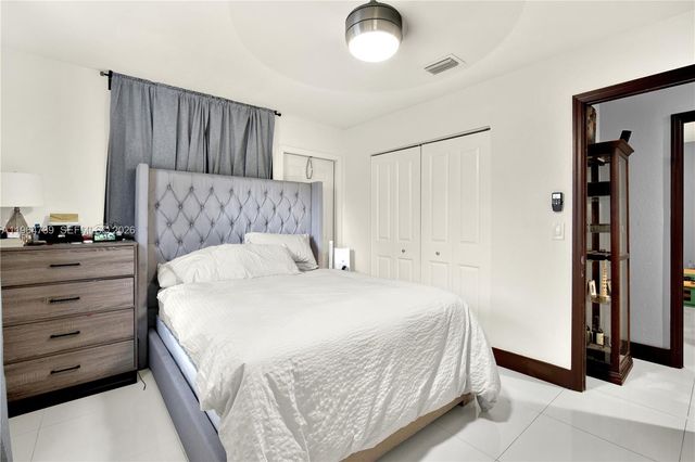 2771 NW 8th St, Pompano Beach, FL 33069