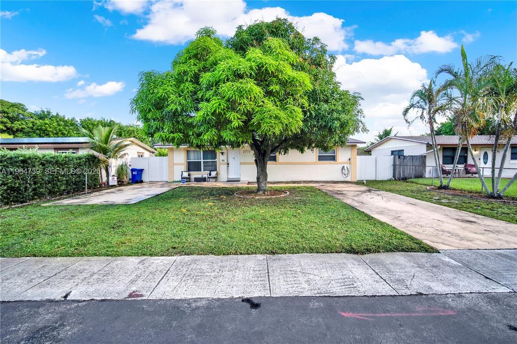 2771 NW 8th St, Pompano Beach, FL 33069