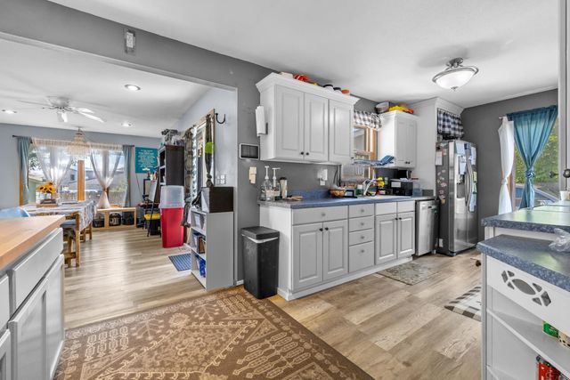 1521 2nd St SE, Minot, ND 58701