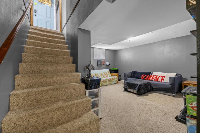 1521 2nd St SE, Minot, ND 58701