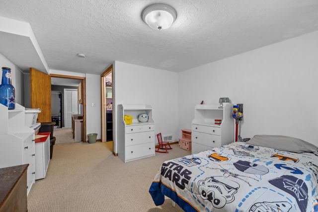 1521 2nd St SE, Minot, ND 58701