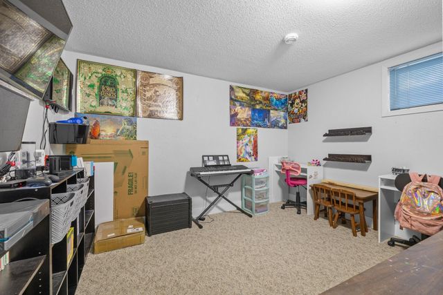 1521 2nd St SE, Minot, ND 58701