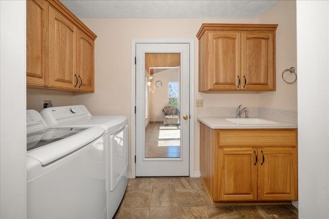 6710 N Prairie Crest Rd, Spokane, WA 99224