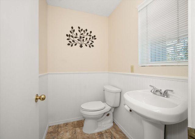 6710 N Prairie Crest Rd, Spokane, WA 99224