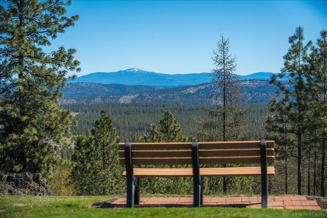 6710 N Prairie Crest Rd, Spokane, WA 99224