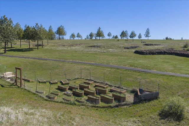 6710 N Prairie Crest Rd, Spokane, WA 99224