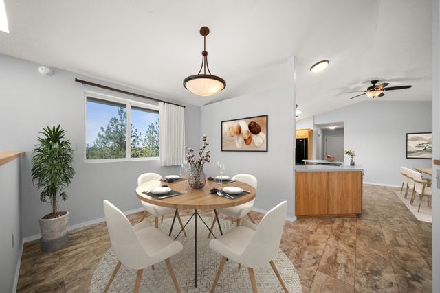 6710 N Prairie Crest Rd, Spokane, WA 99224