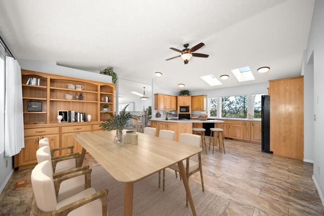 6710 N Prairie Crest Rd, Spokane, WA 99224