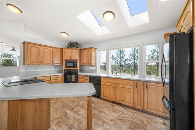 6710 N Prairie Crest Rd, Spokane, WA 99224