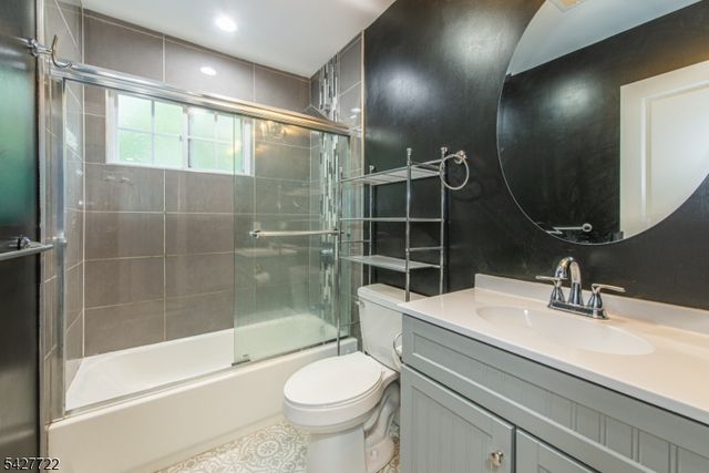 450 Herrick Dr, Rockaway Twp., NJ 07801